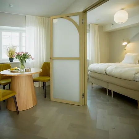 Gueldenstubbe Residences Kuressaare Extérieur photo